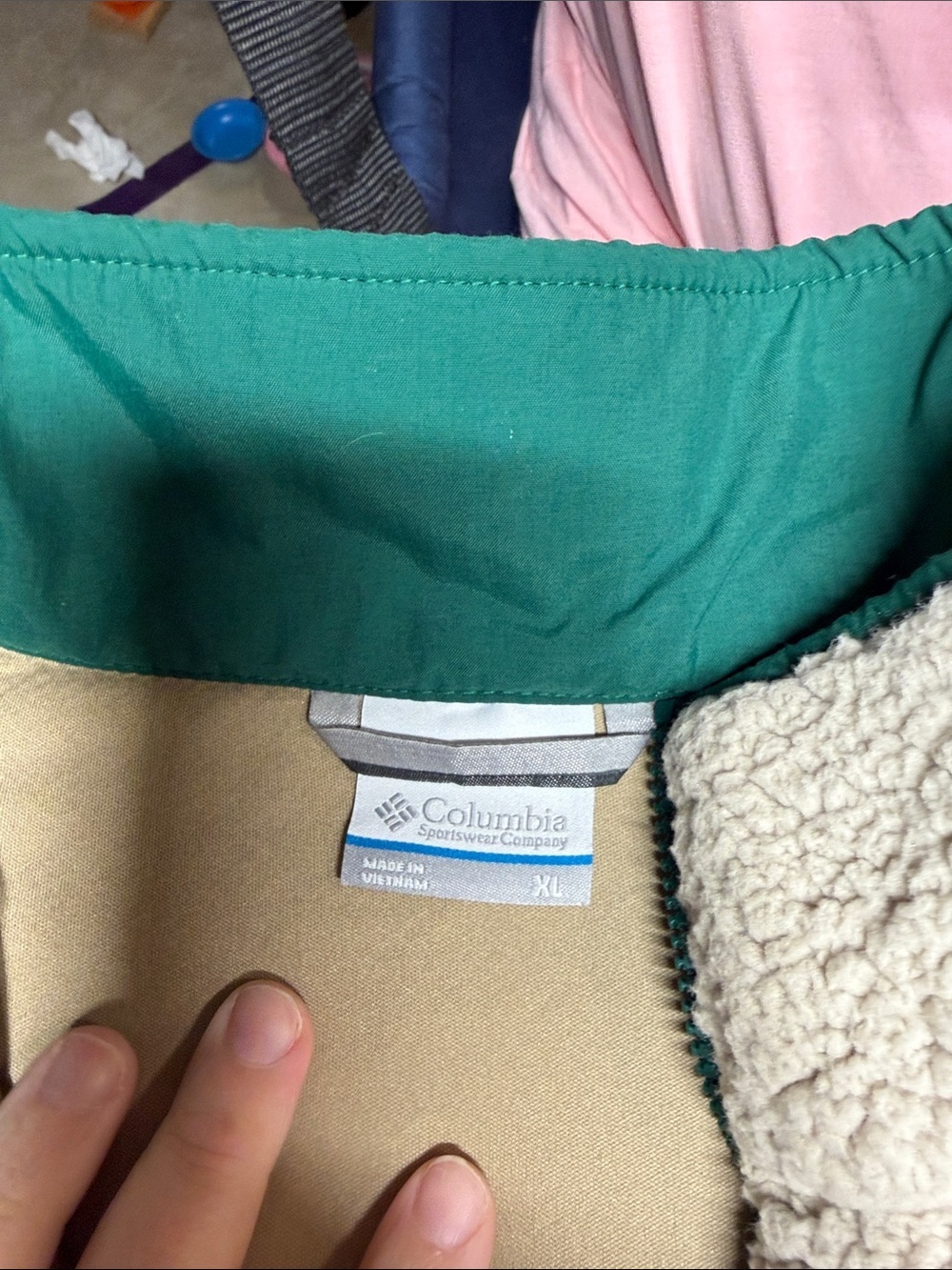 Columbia PFG Cream Sherpa Jacket with Green Lining - Picture 2 of 3